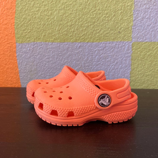 Orange Crocs, 4