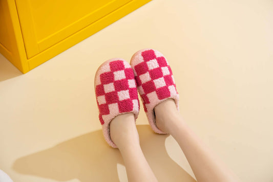 Checker Slipper: Checker-Pink / Large